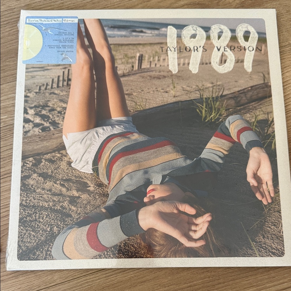 Taylor Swift "1989 (Taylor's Version)" Vinyl - Multicolor Striped Sweater Cover